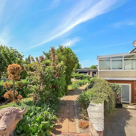 アパート Amazing In Mueritz