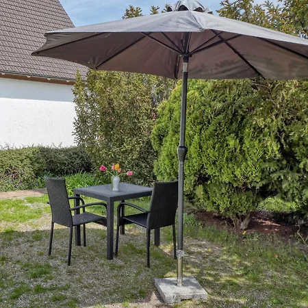 Apartment Amazing In Mueritz