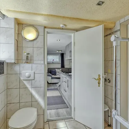 Apartment Amazing In Mueritz